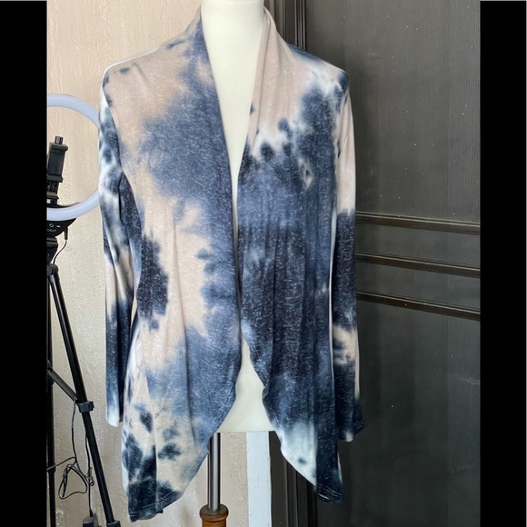 🌟SALE🌟Tiedye Cardigan - Picture 6 of 9